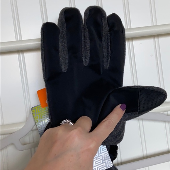 Brand New Tek Gear Gloves - Picture 3 of 3